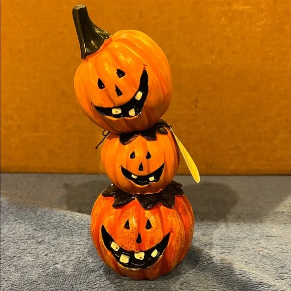 Stacked Pumpkin Halloween Decor - Picture 1 of 8